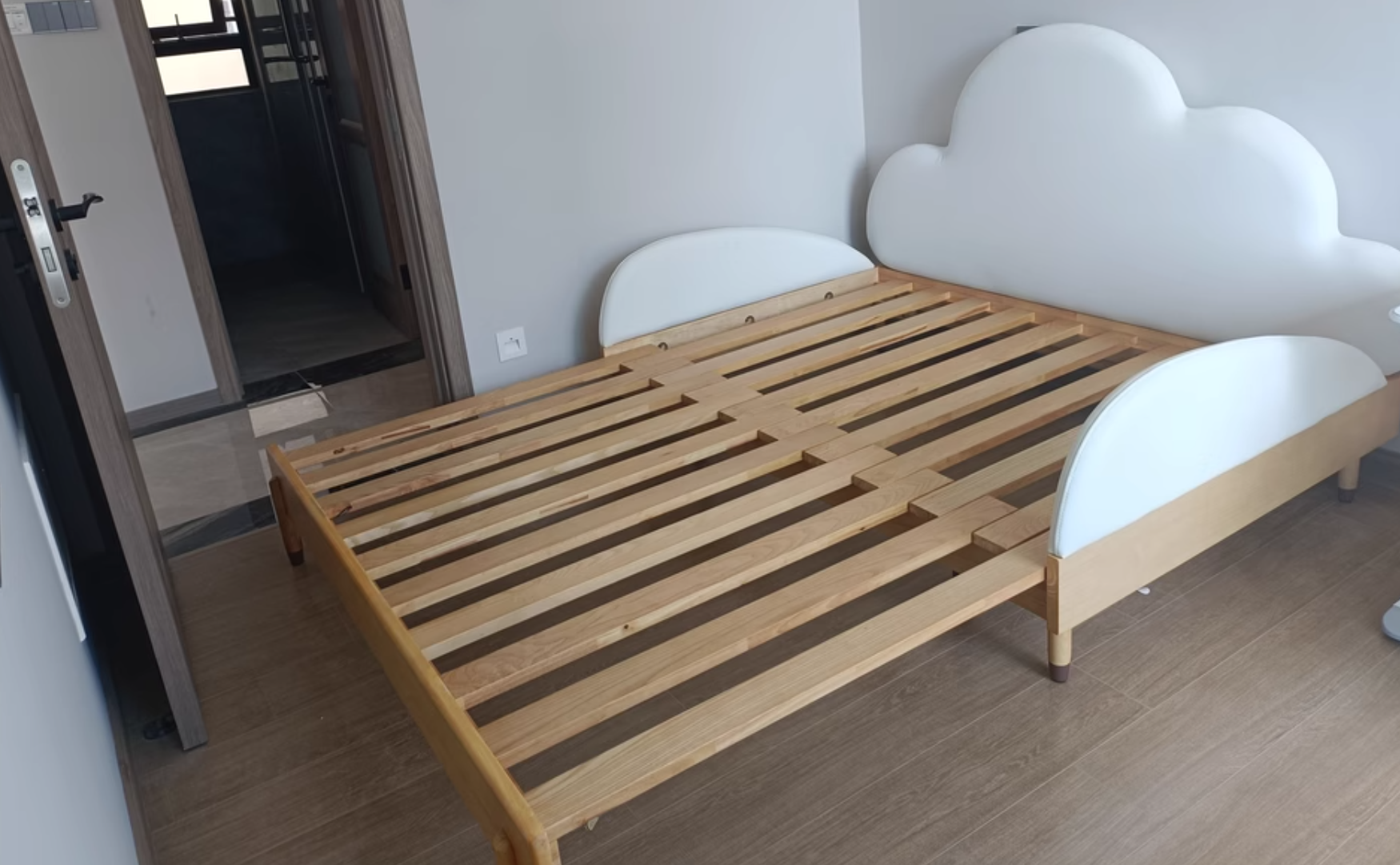  Telescopic sofa and bed for children 