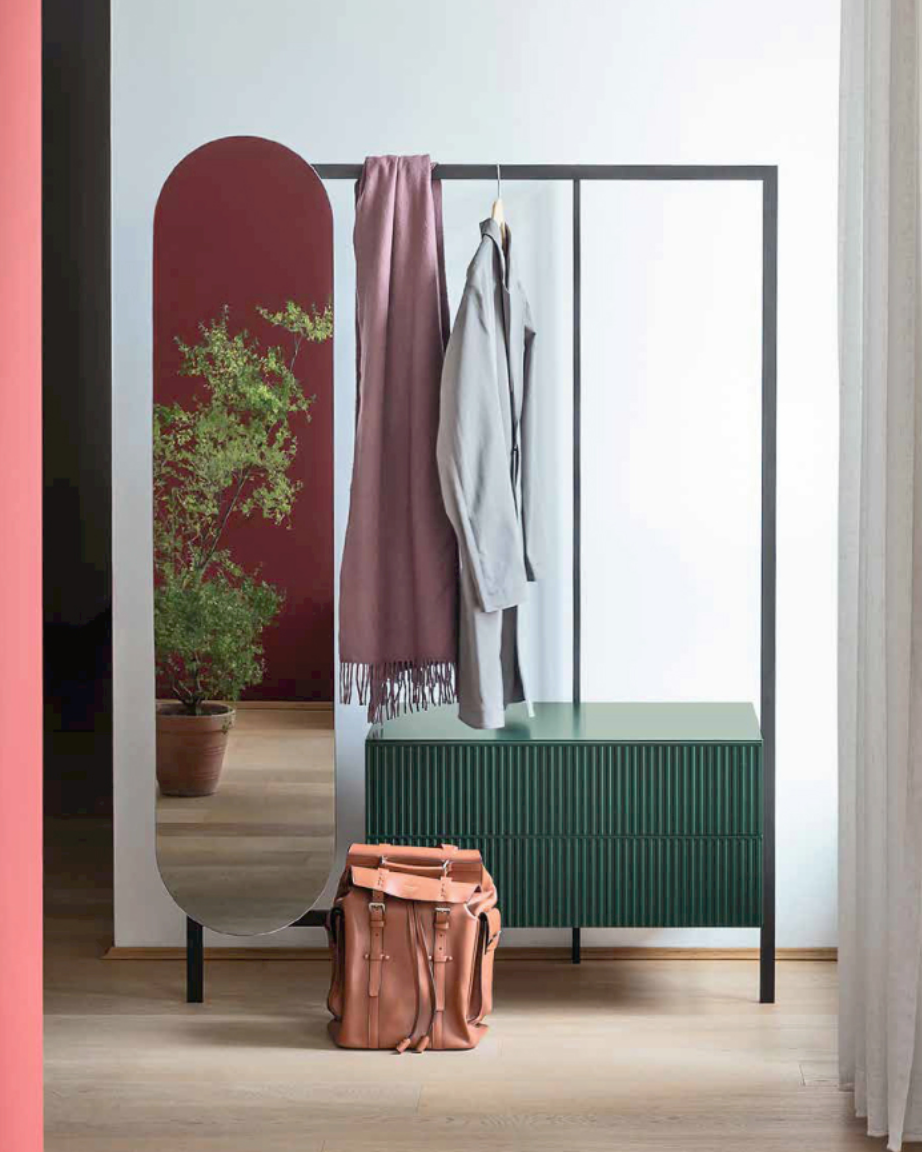  valet stand  