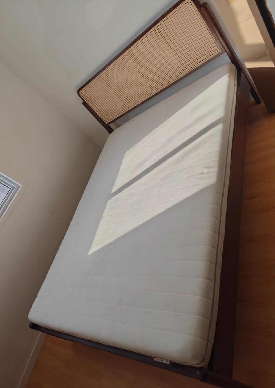  Huixin Bamboo and Solid Wood Bed 