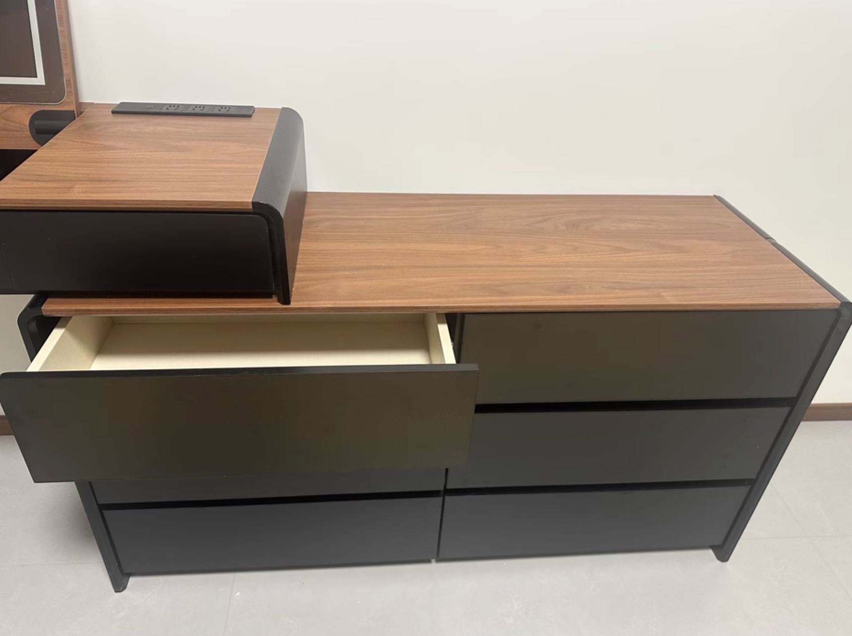  Modern dressing table and chest of drawers 