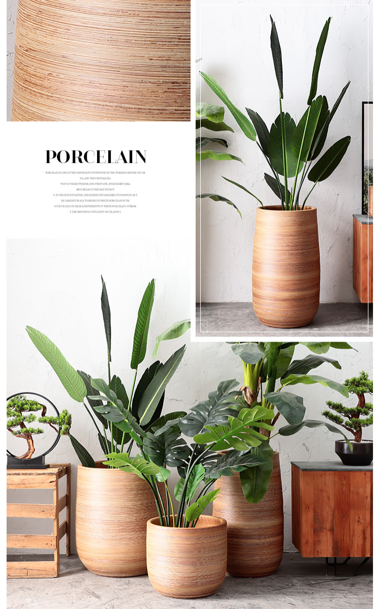  Ceramic pot 