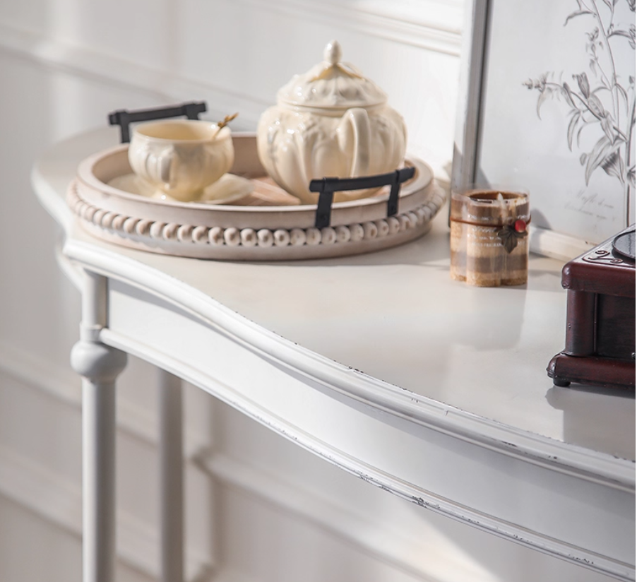  Vintage entryway table 
