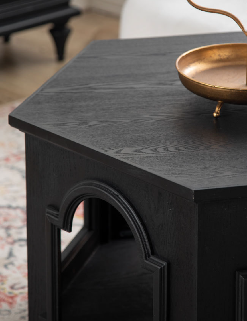 Vintage table 