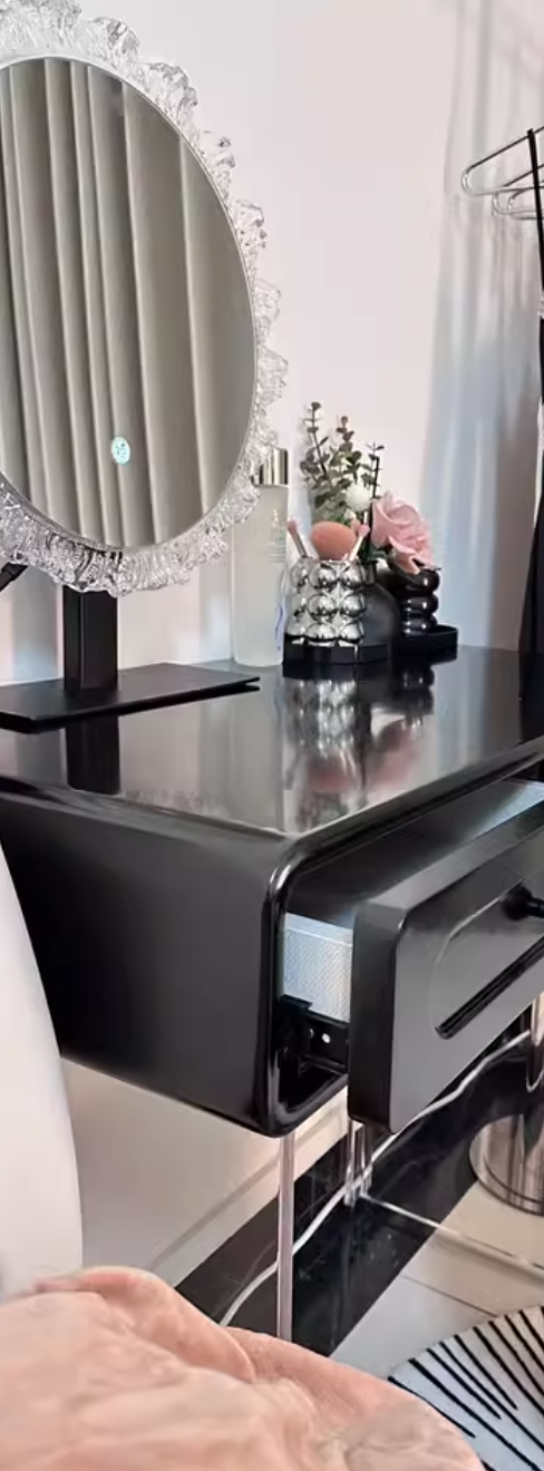  طاولة زينة أكريليك مع مراية وكرسي 