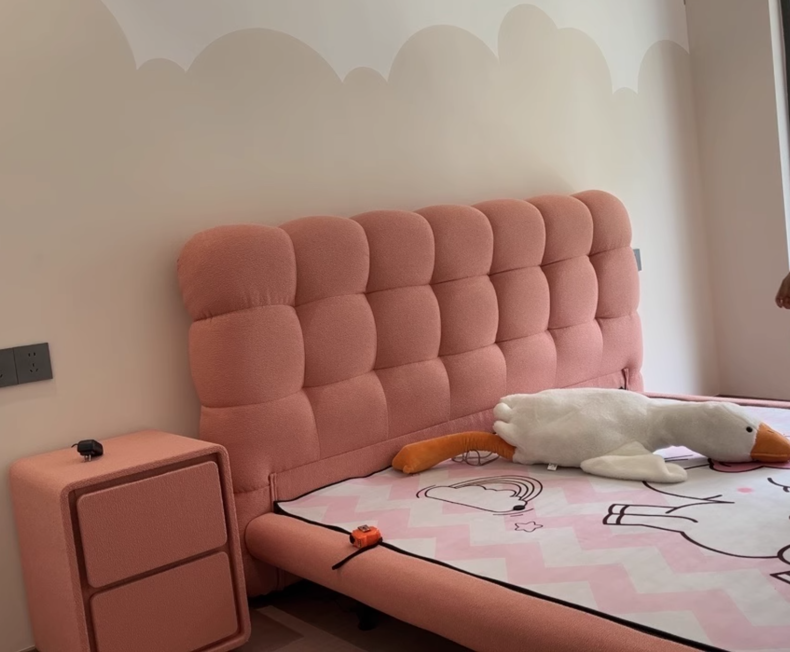 Dillian's bed 