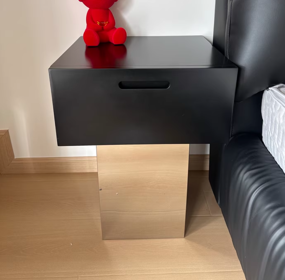  Gu Ji bedside table 