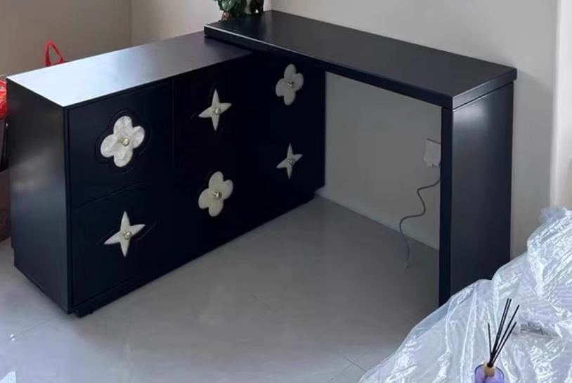  Dressing table with smart mirror 
