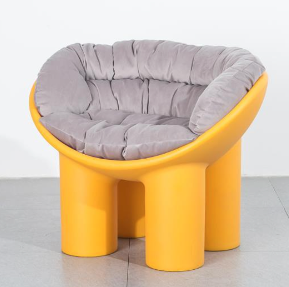  chair with cushion 