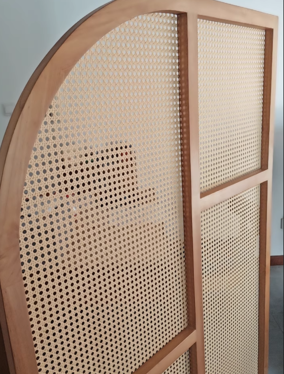  Rattan partition 
