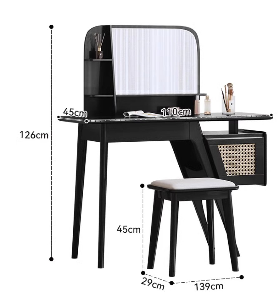  Dressing table and chair 