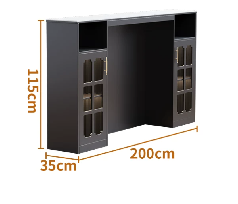  Table with a classic design 