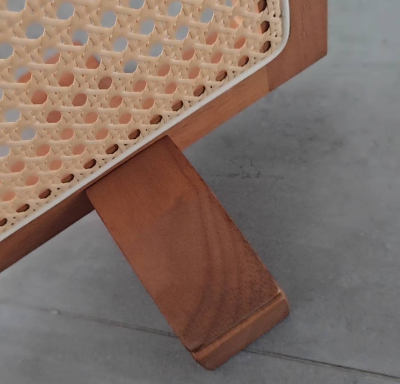  Rattan partition 