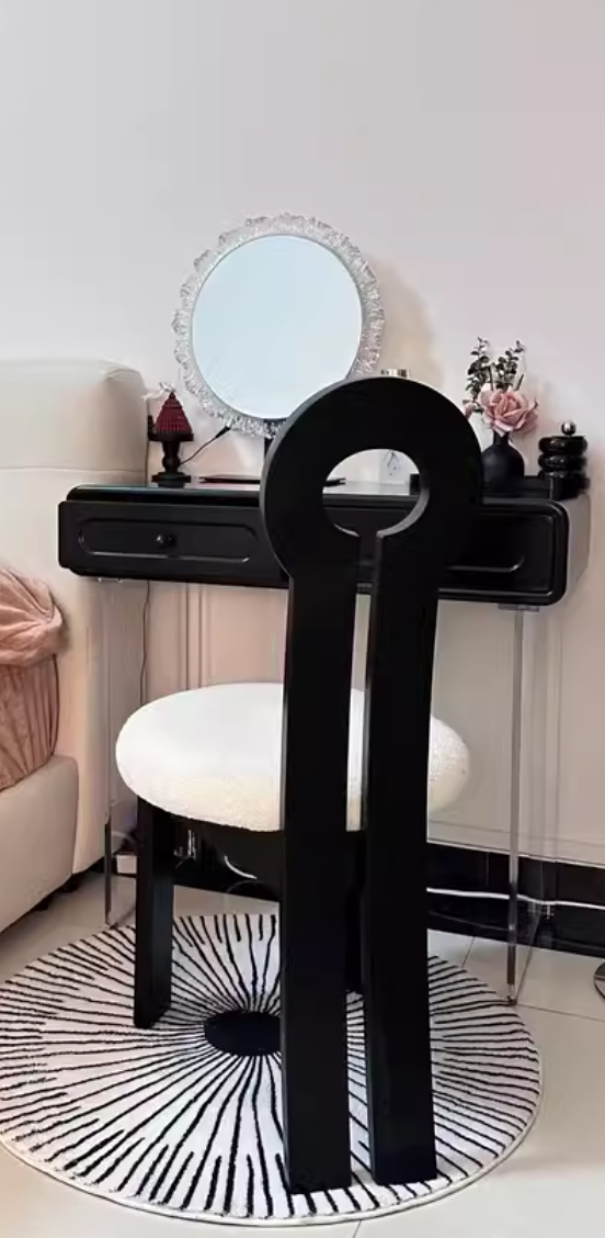  طاولة زينة أكريليك مع مراية وكرسي 