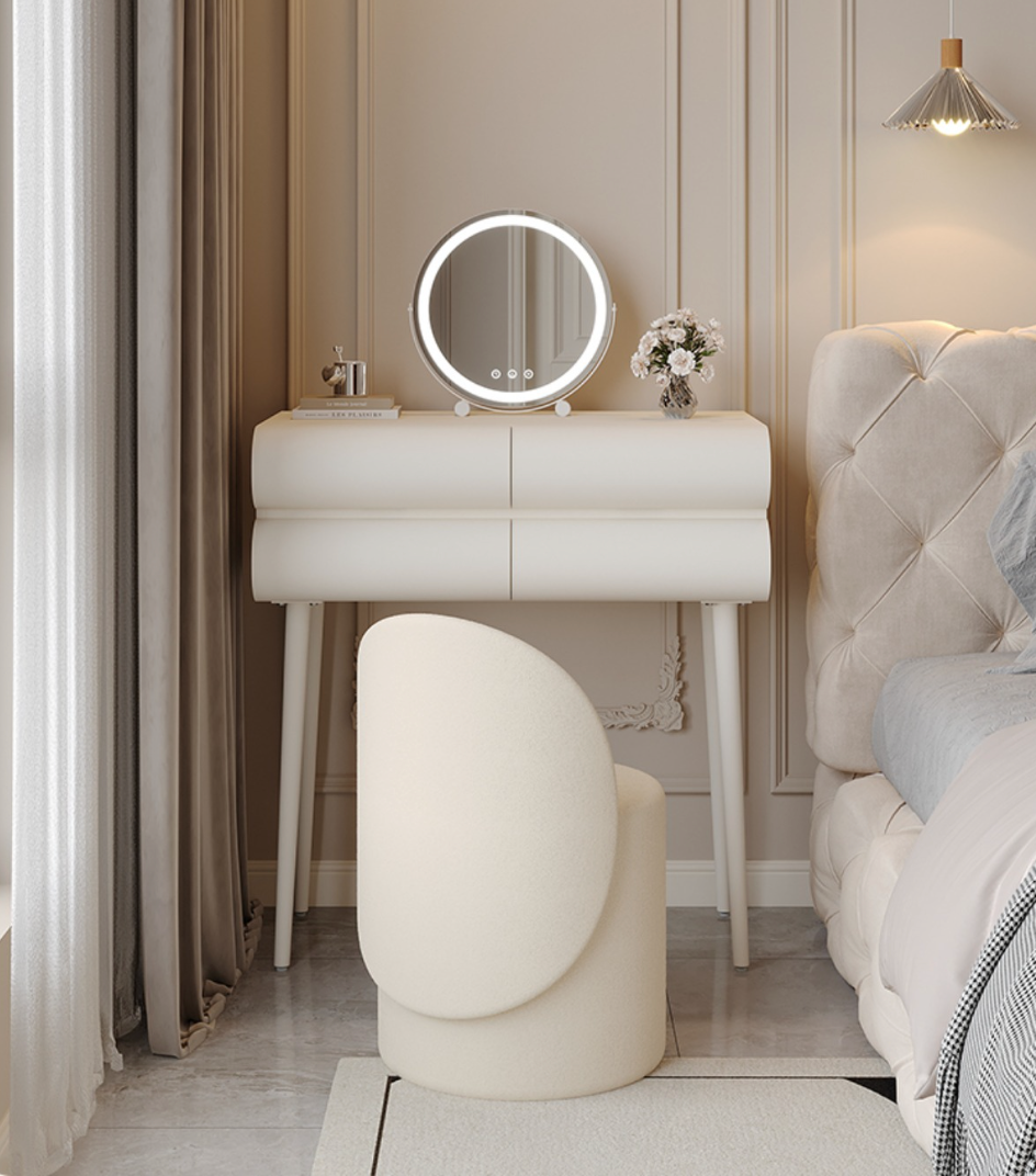  Fanz dressing table with chair and smart mirror 