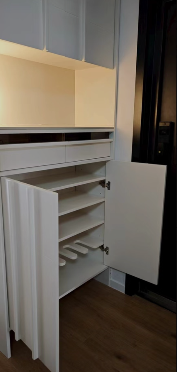  Wooden shoe cabinet for the entryway with mirror and bench 