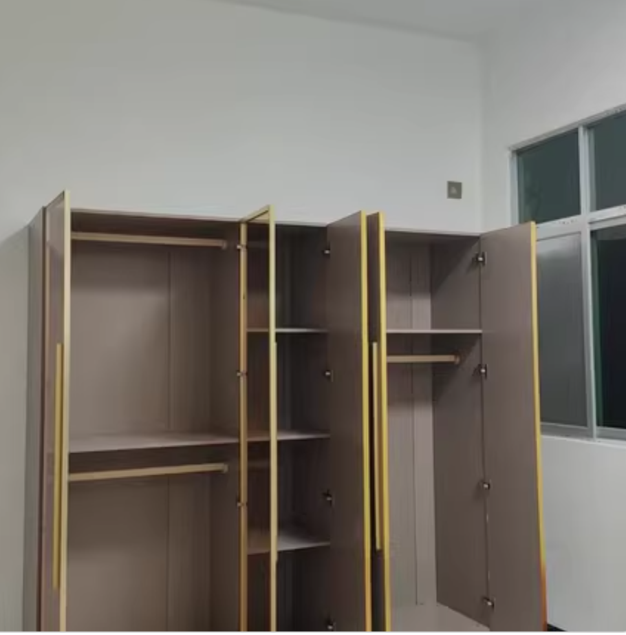  خزانة ملابس أورينتال خشب كبيرة مودرن بتفاصيل شرقية - دولاب ملابس فاخر من KS-Furniture 