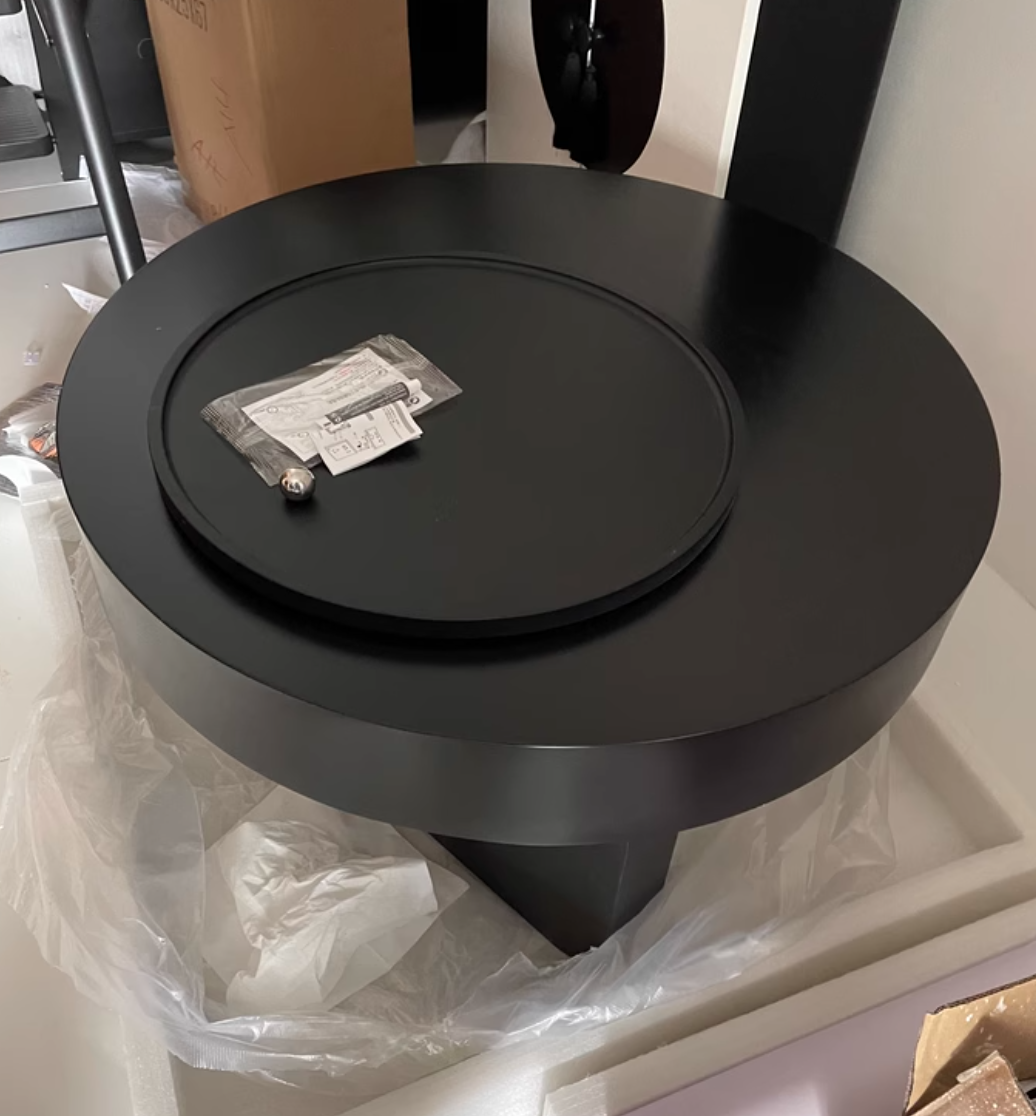  Round coffee table 