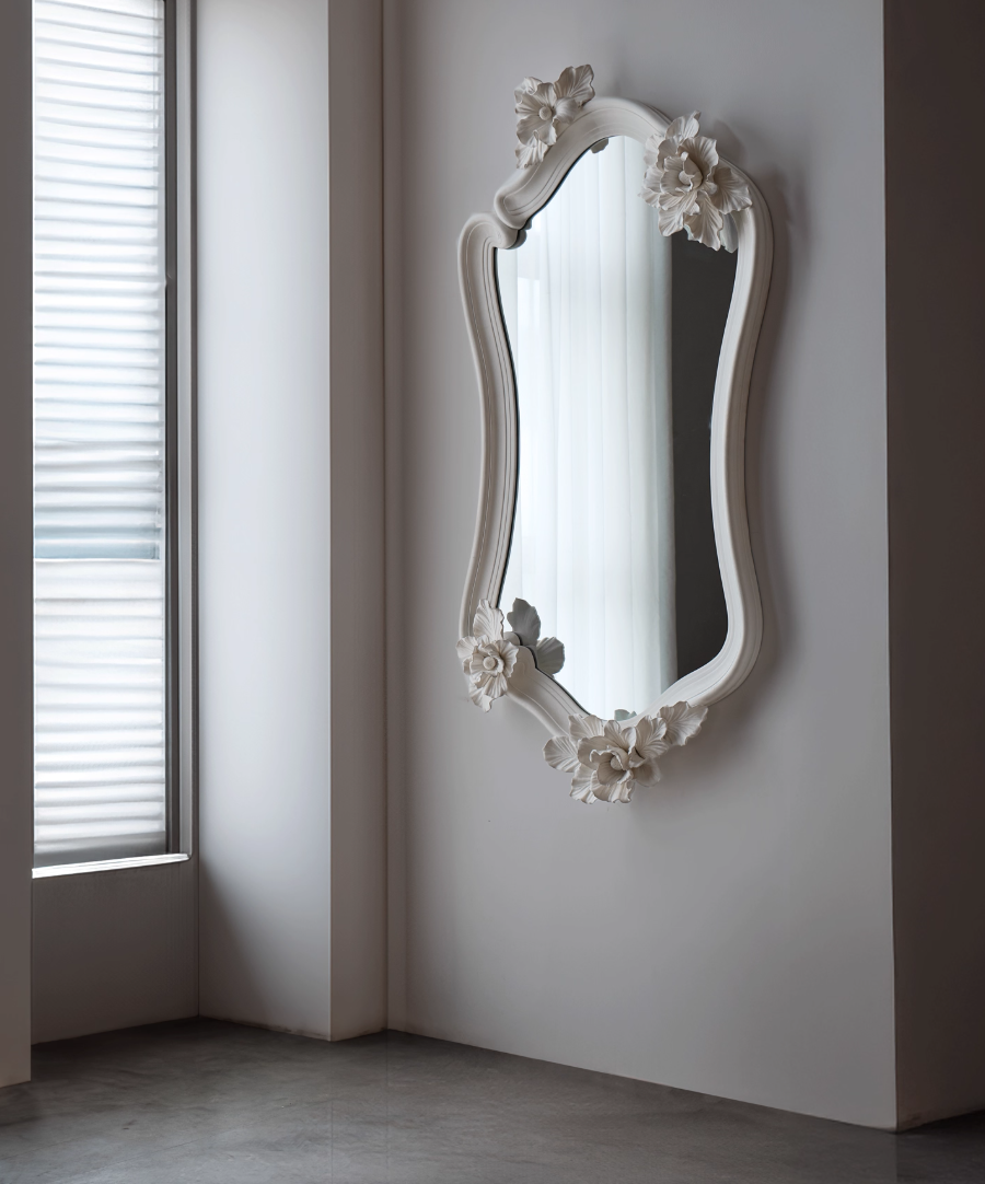  Modern sculpted mirror 
