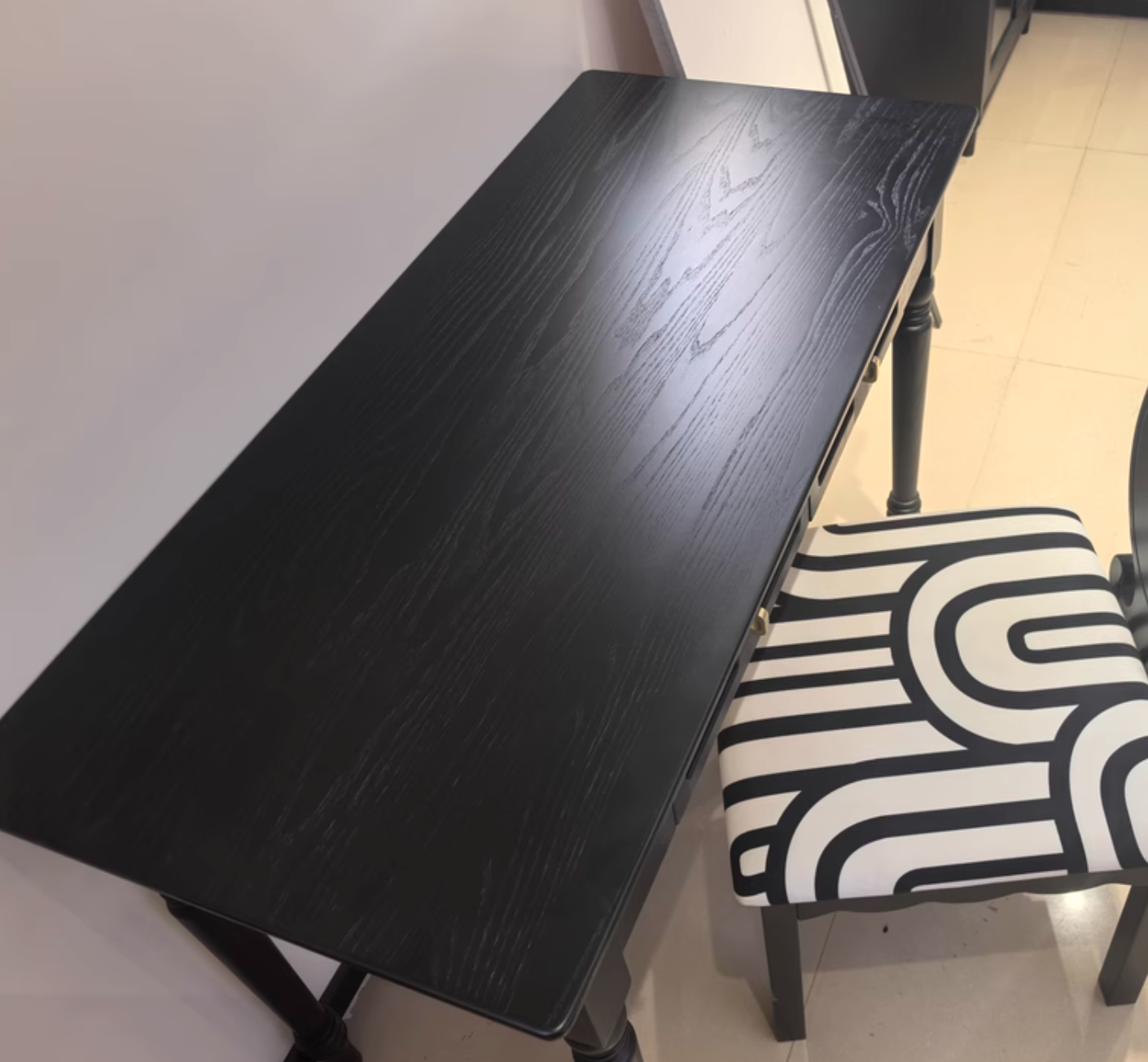  طاولة زينة  كلاسيكي 