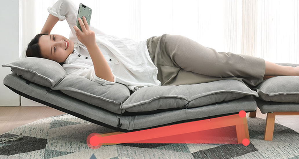  Relaxing chair with pedal 