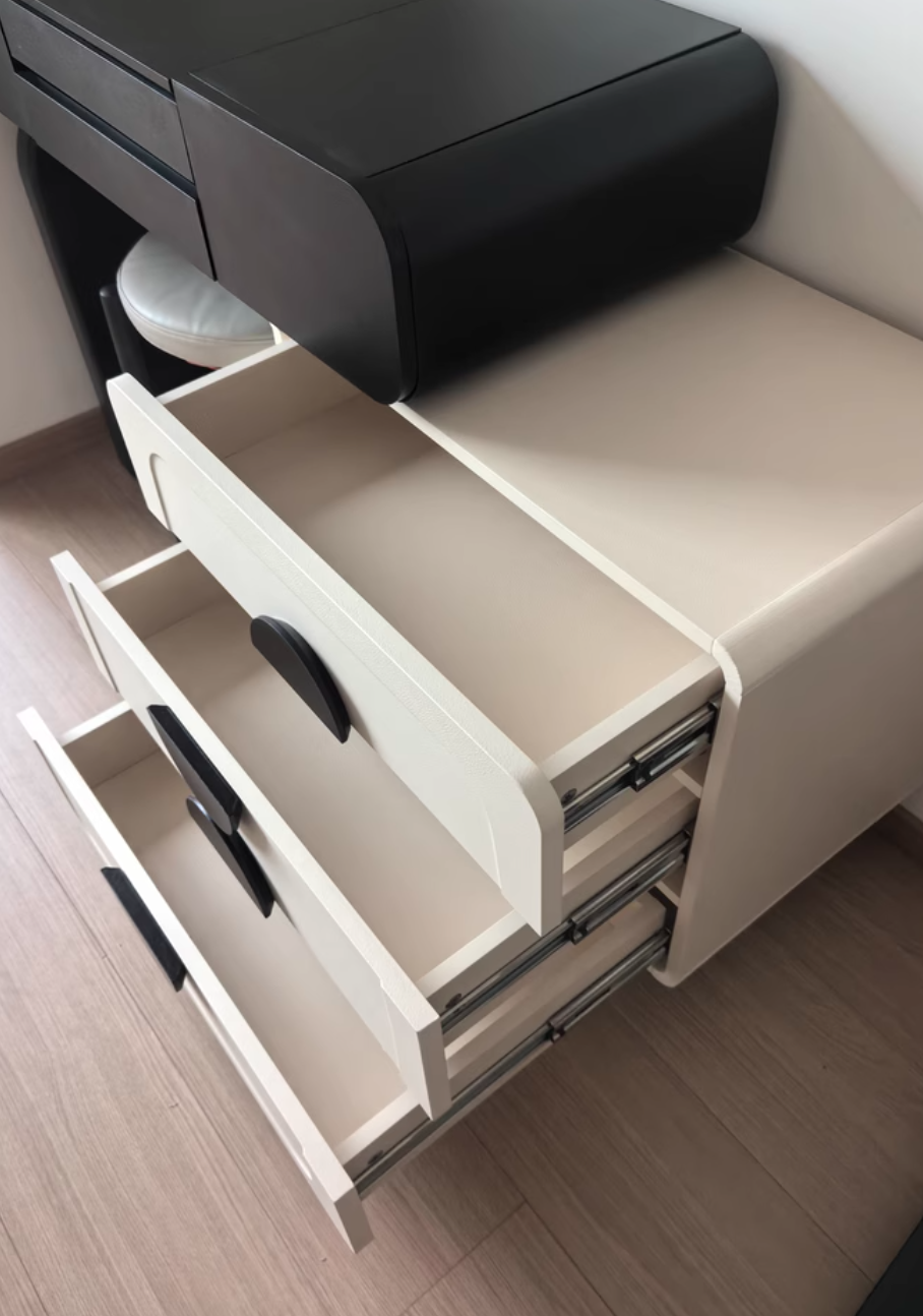  Dressing table with drawers and a hidden folding mirror 