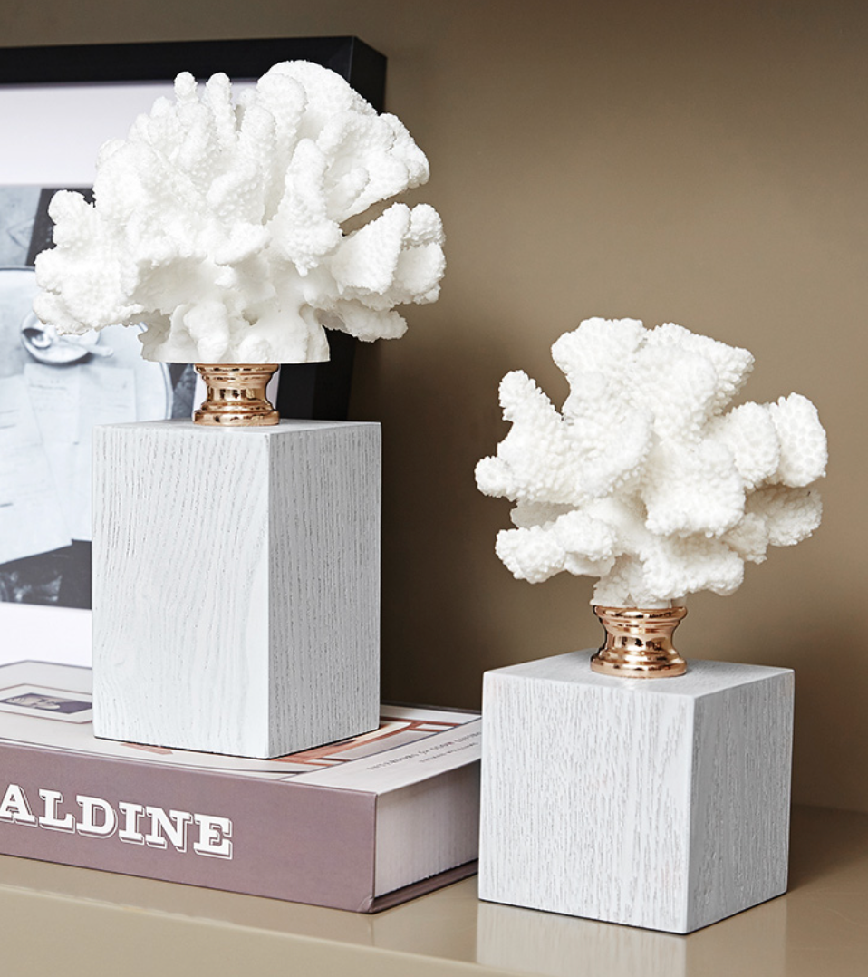  Decorative two-piece coral, resin, hardwood. 