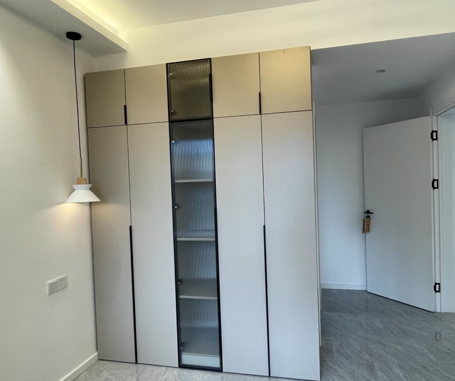  Glass door wardrobe 