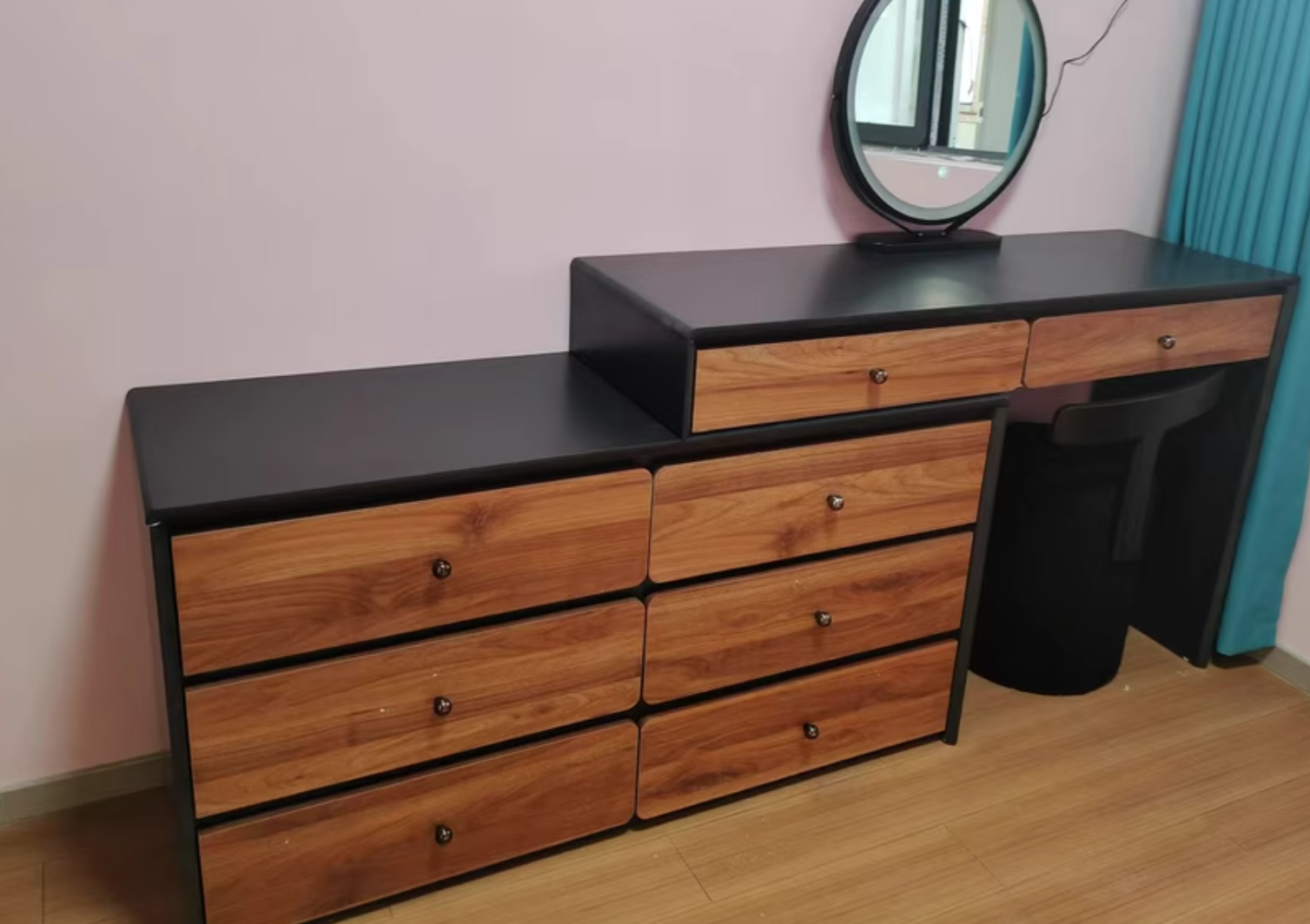  Dressing table with mirror and modern chair 