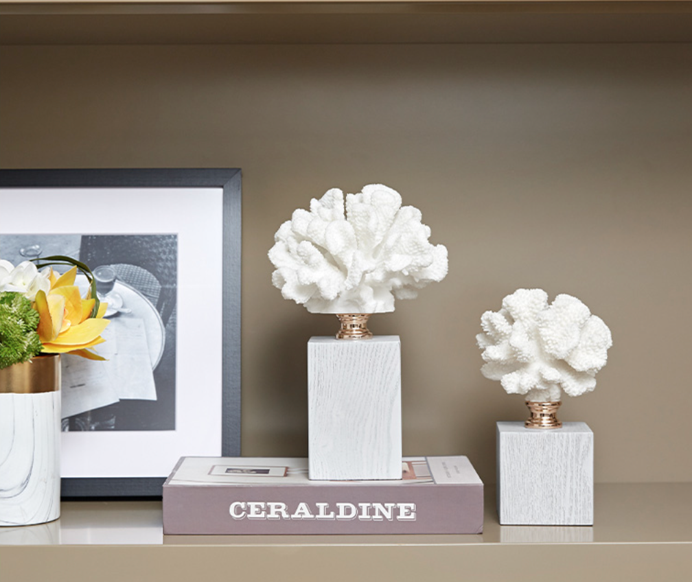  Decorative two-piece coral, resin, hardwood. 