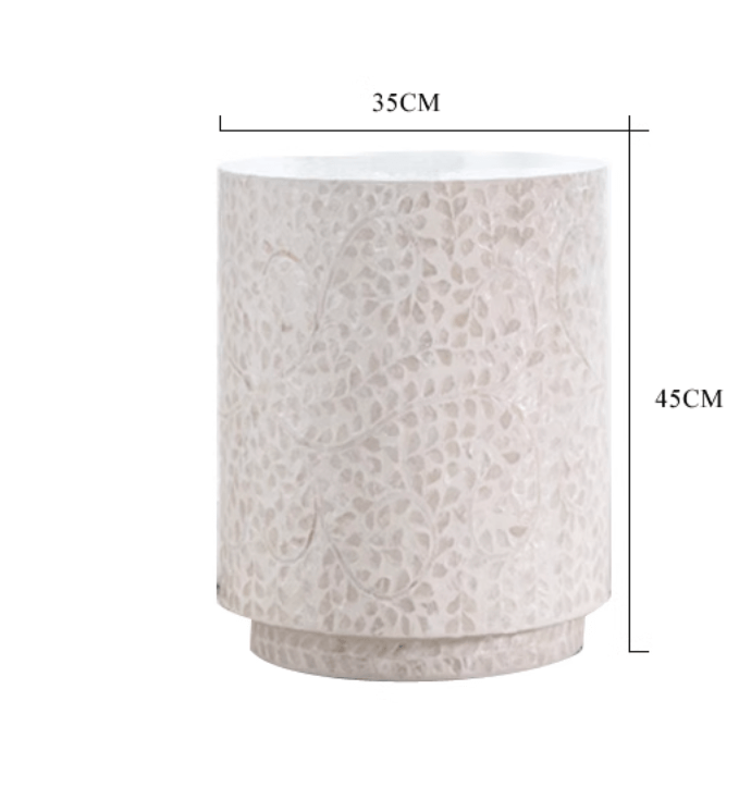  Scalloped pouf 