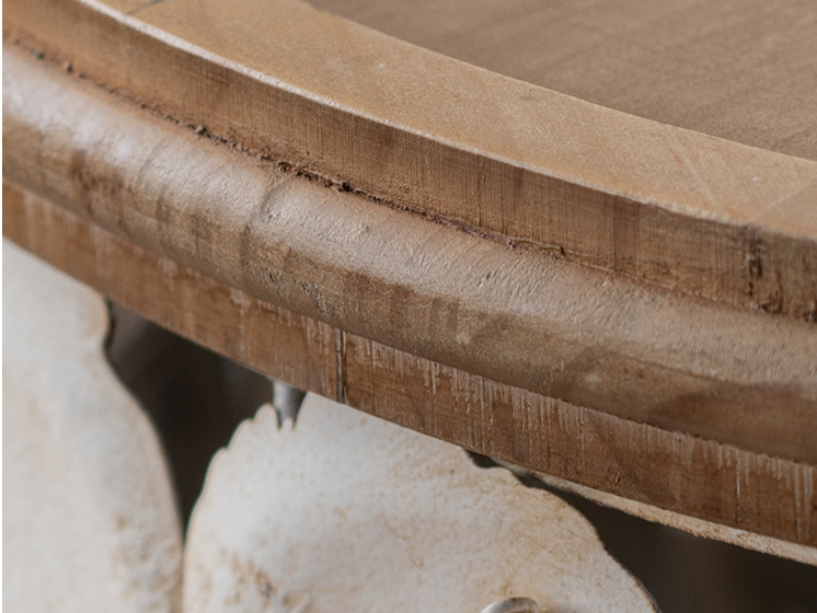  Vintage . Tables 
