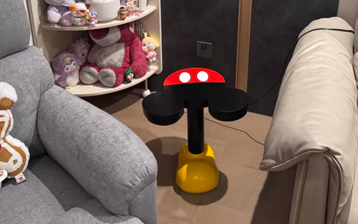  Mickey shaped table 