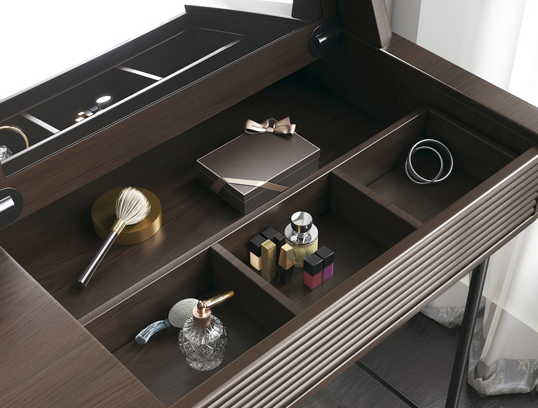  Dresser with mirror Lesei 