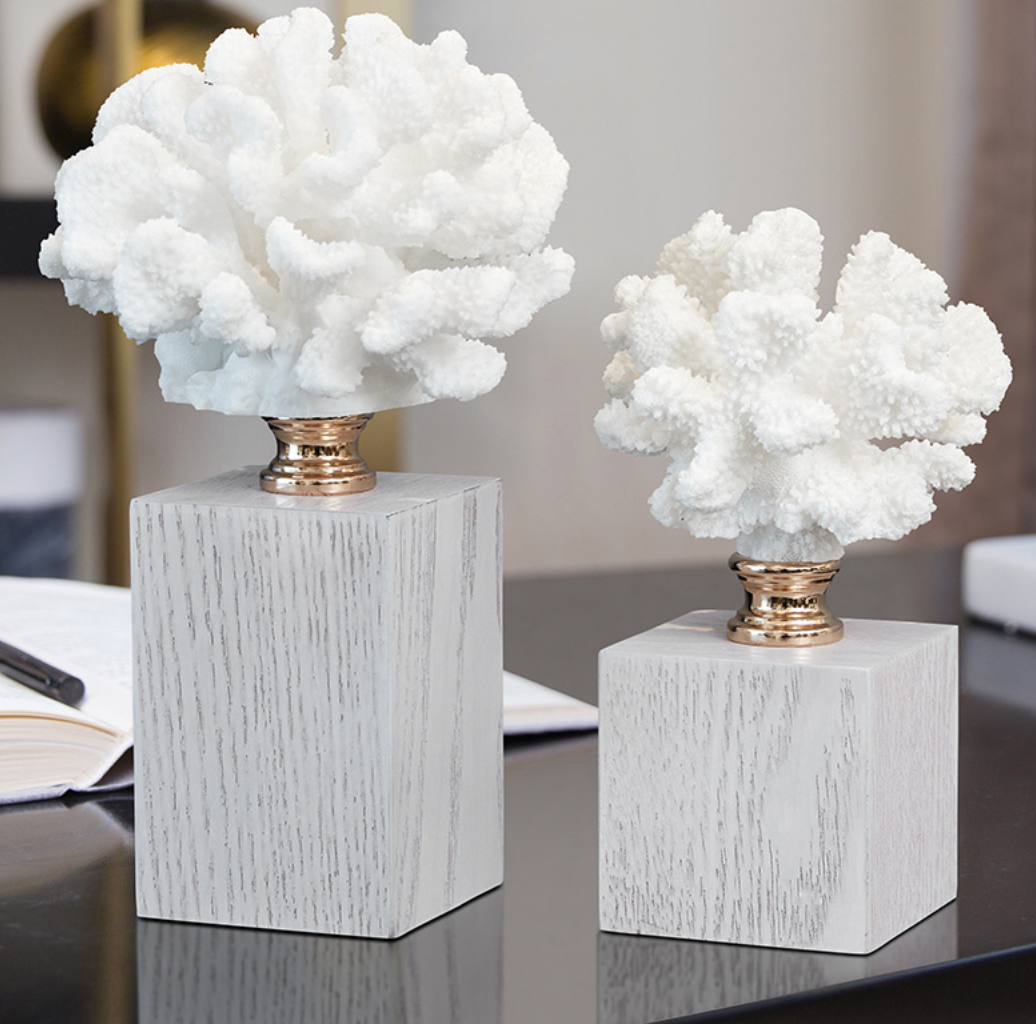  Decorative two-piece coral, resin, hardwood. 