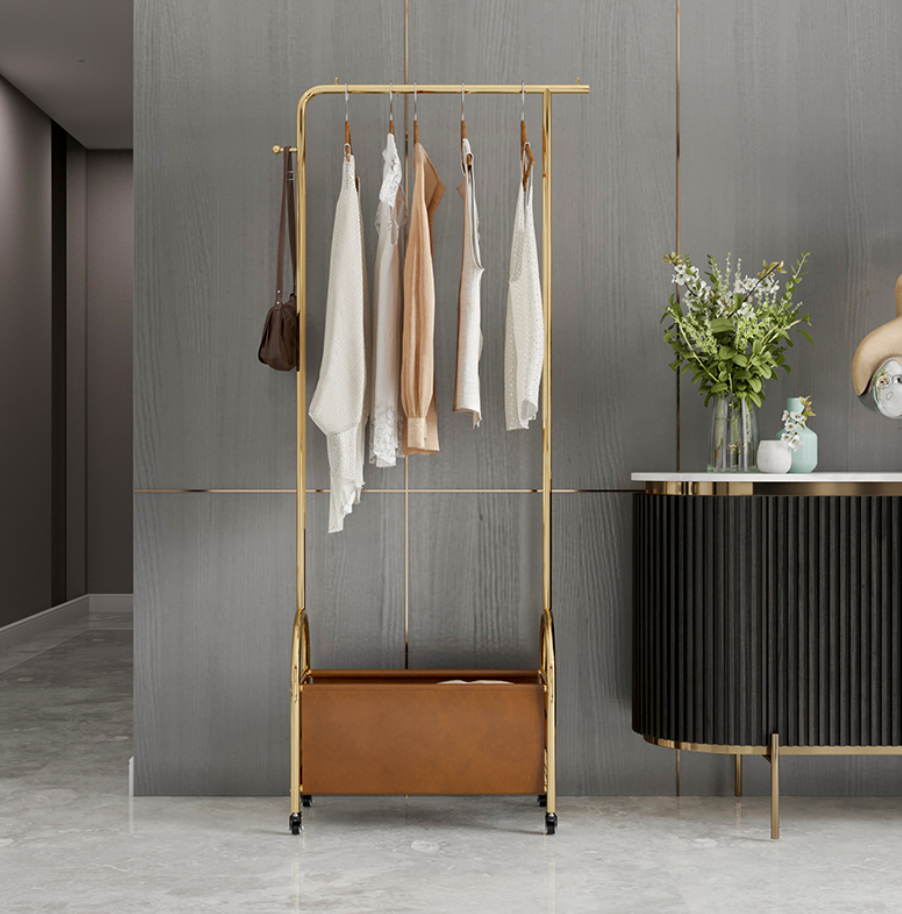  Hanger with leather basket 