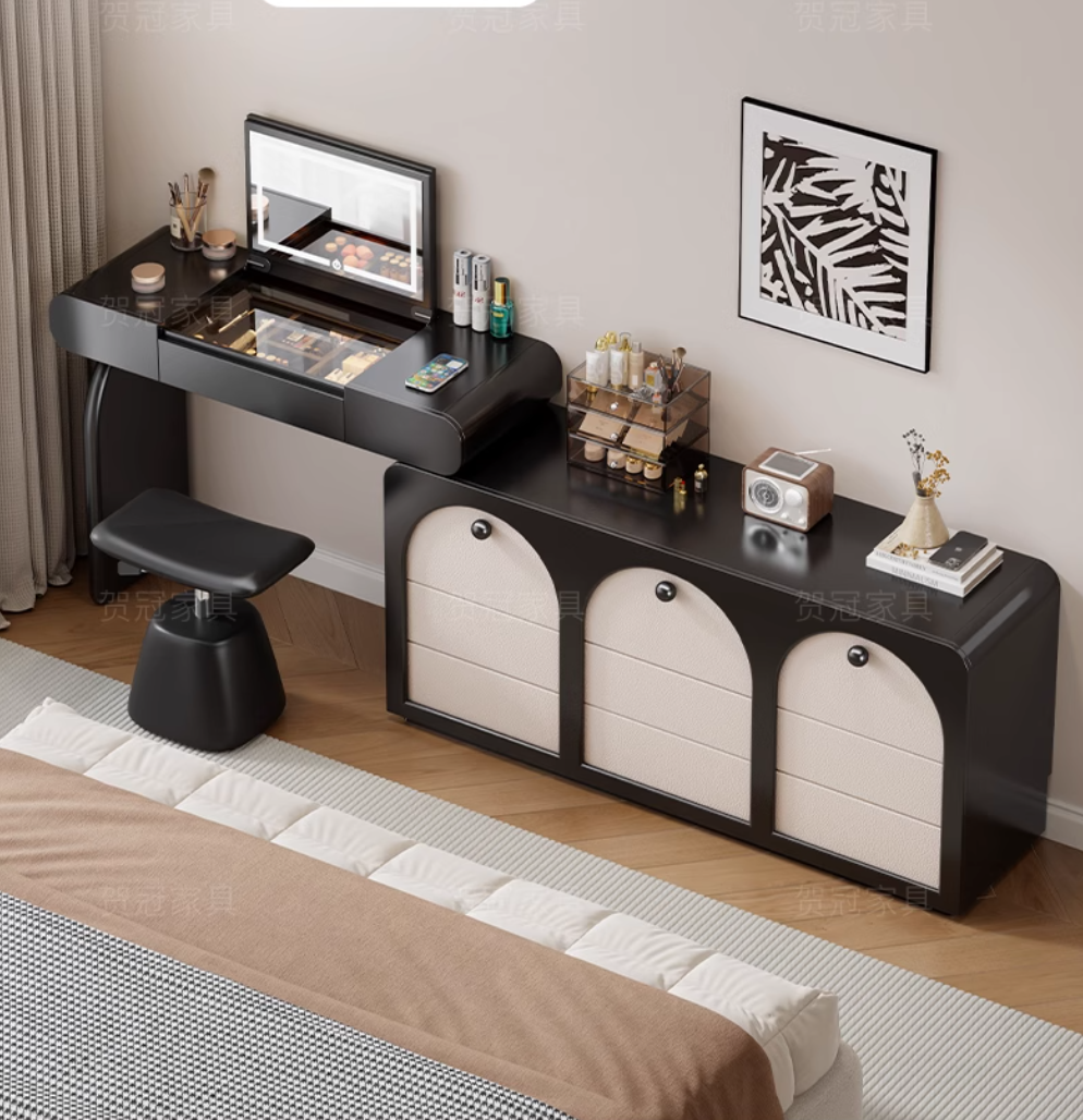  Built-in dressing table with cabinet, berth and mirror 
