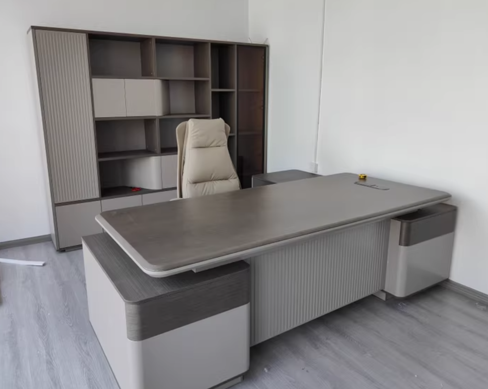  Modern office 