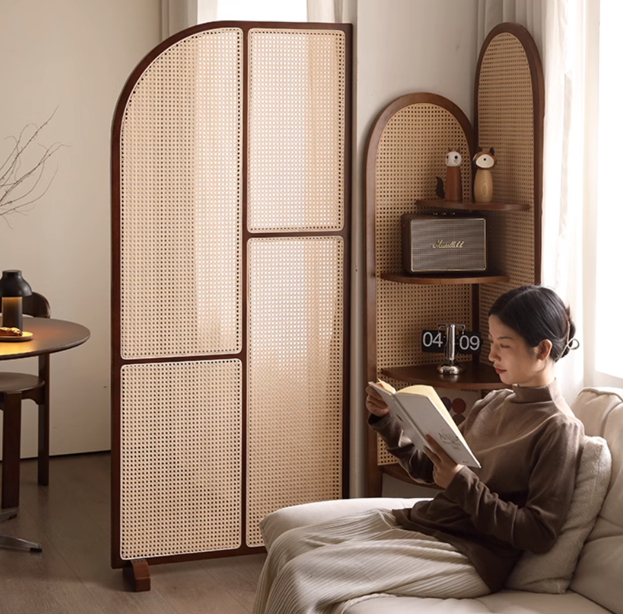  Rattan partition 