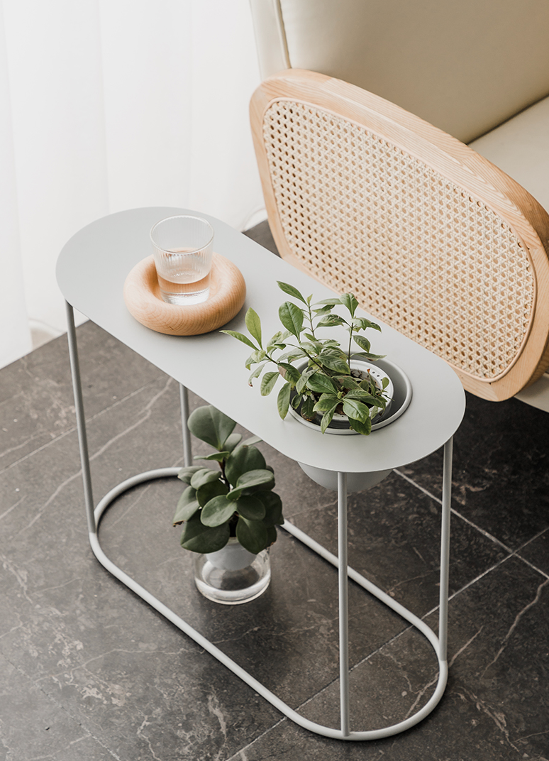  table with planter basin 