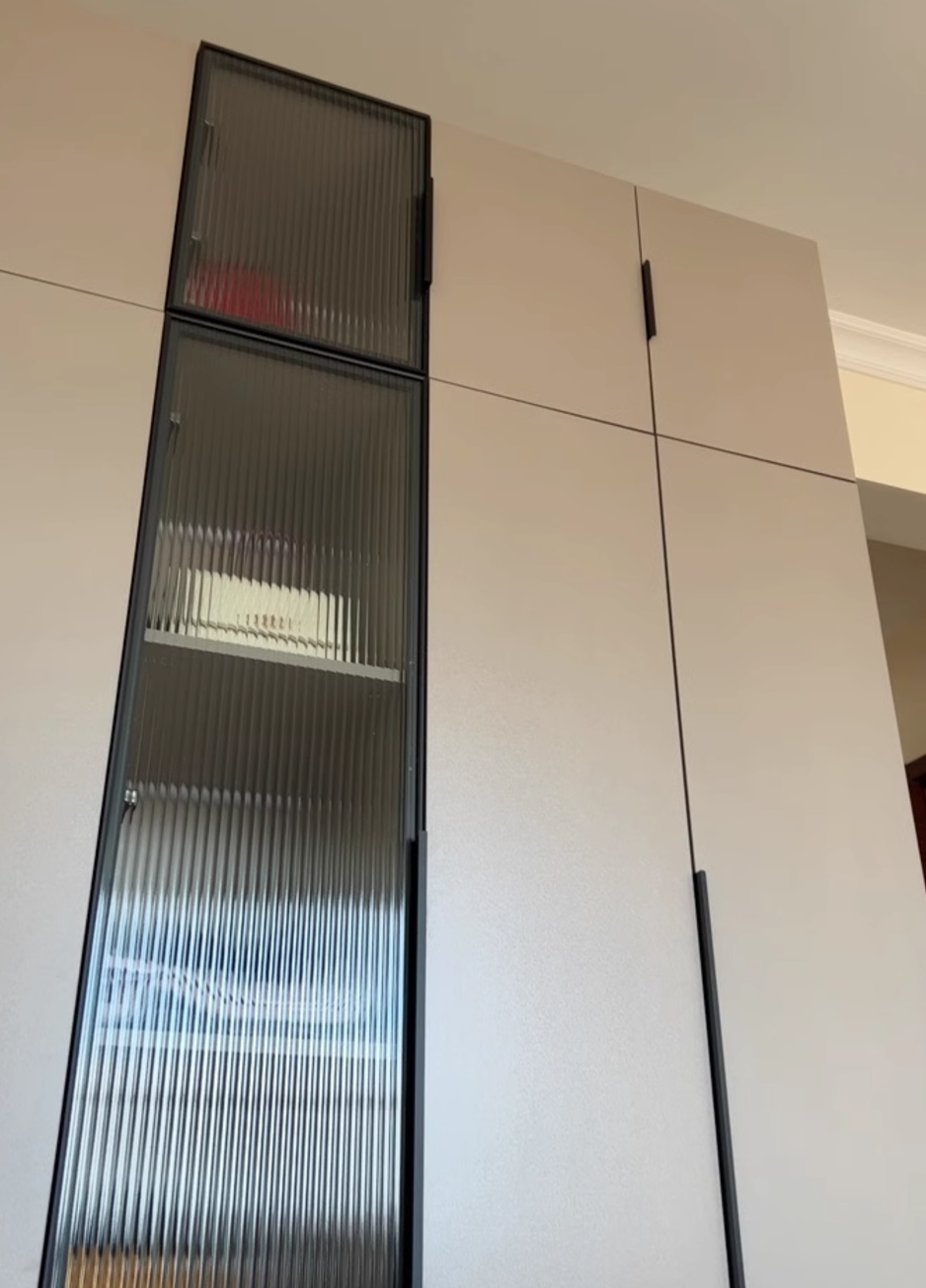  Glass door wardrobe 