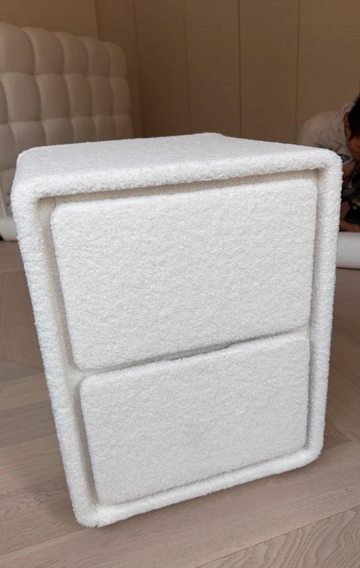  Dillian's bed 