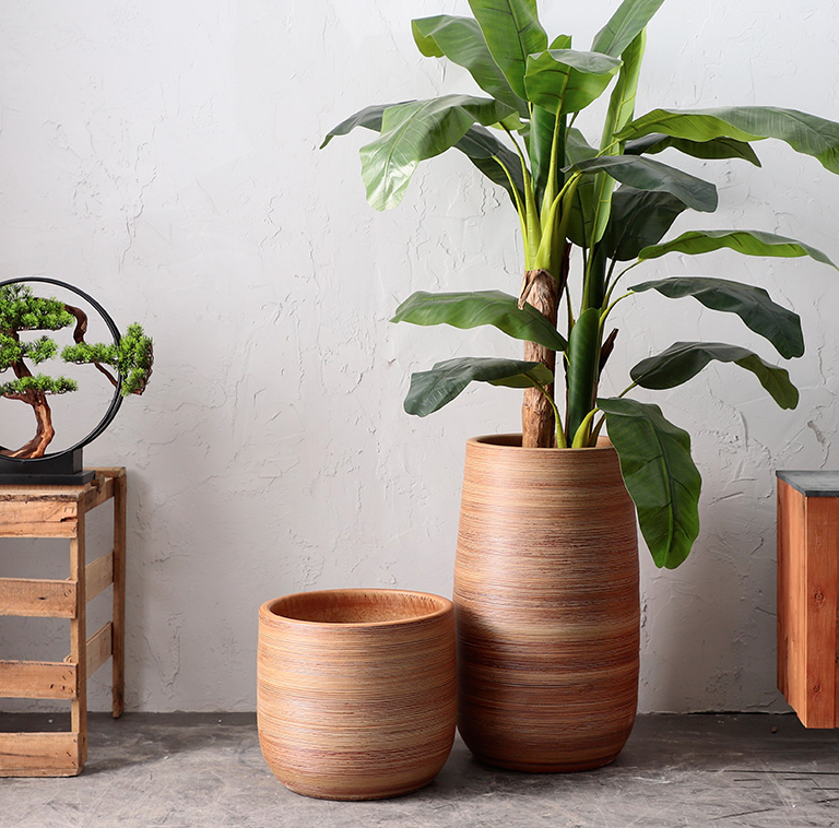  Ceramic pot 