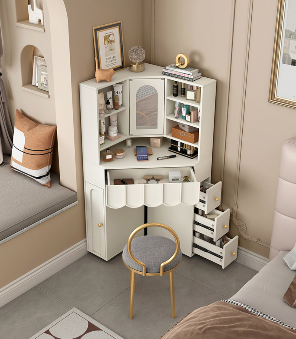  Dressing table with chair and mirror 