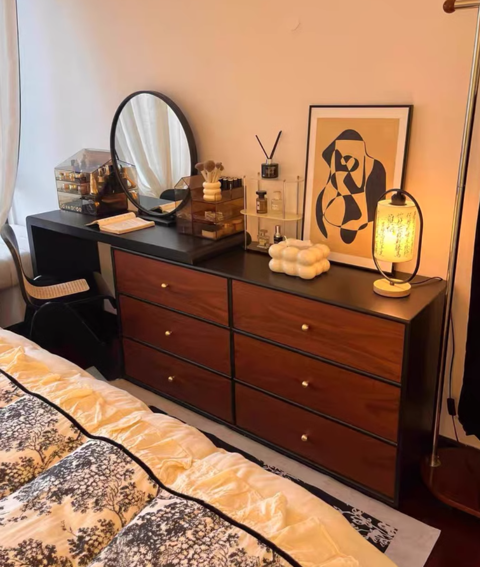  Dressing table with chair and mirror 