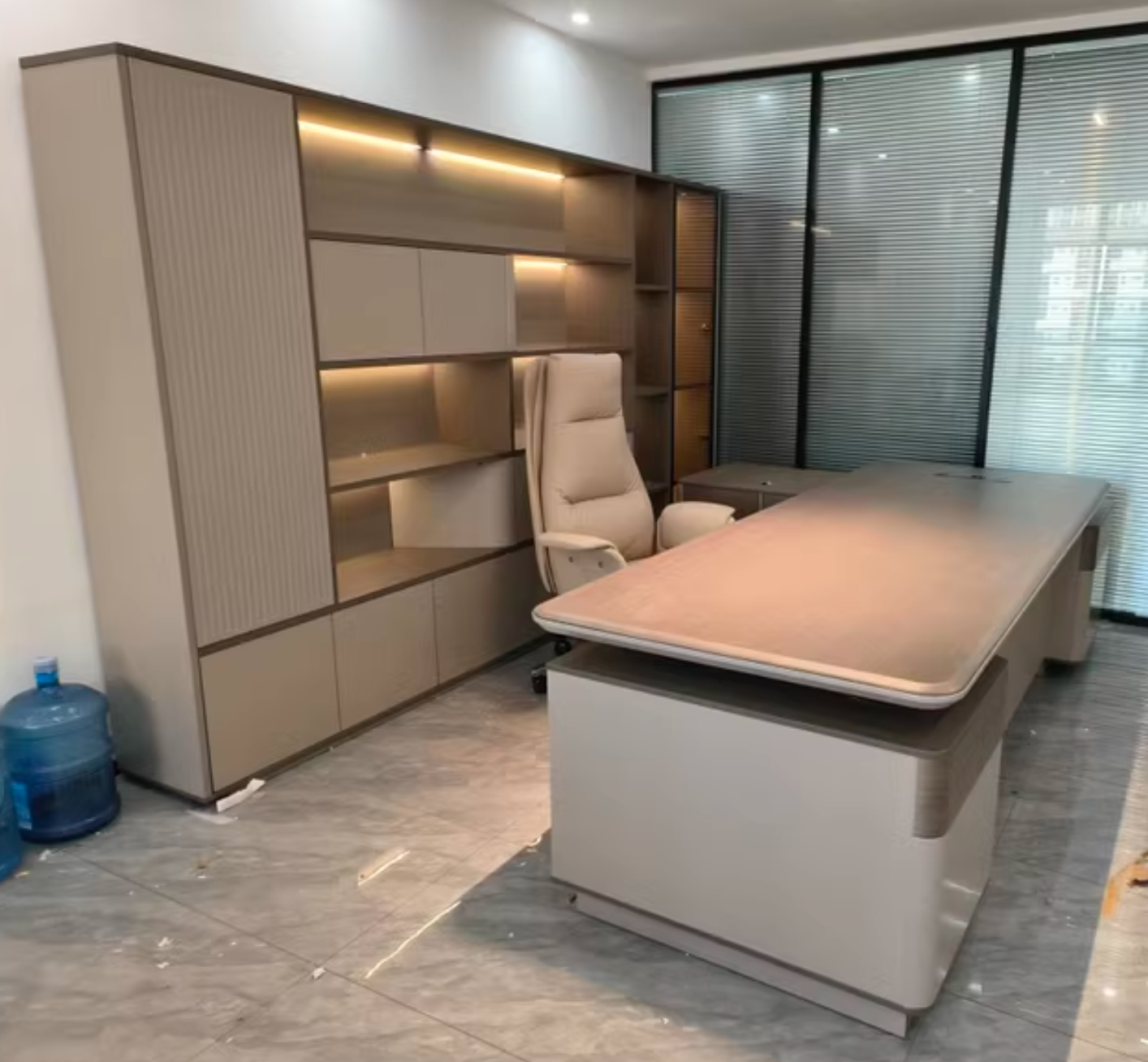  Modern office 