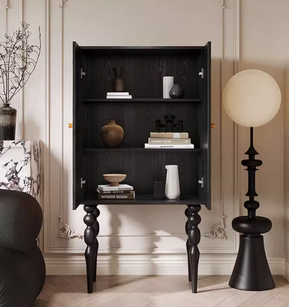  High cabinet with foot 