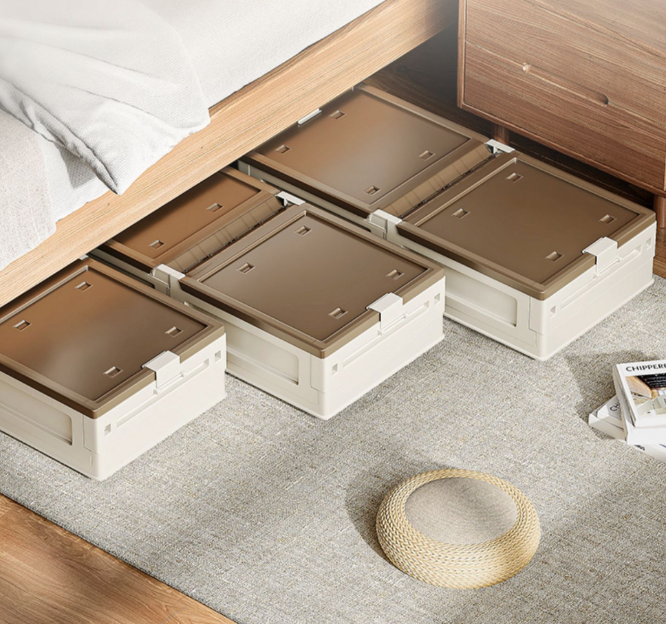  Storage box with foldable pulley 