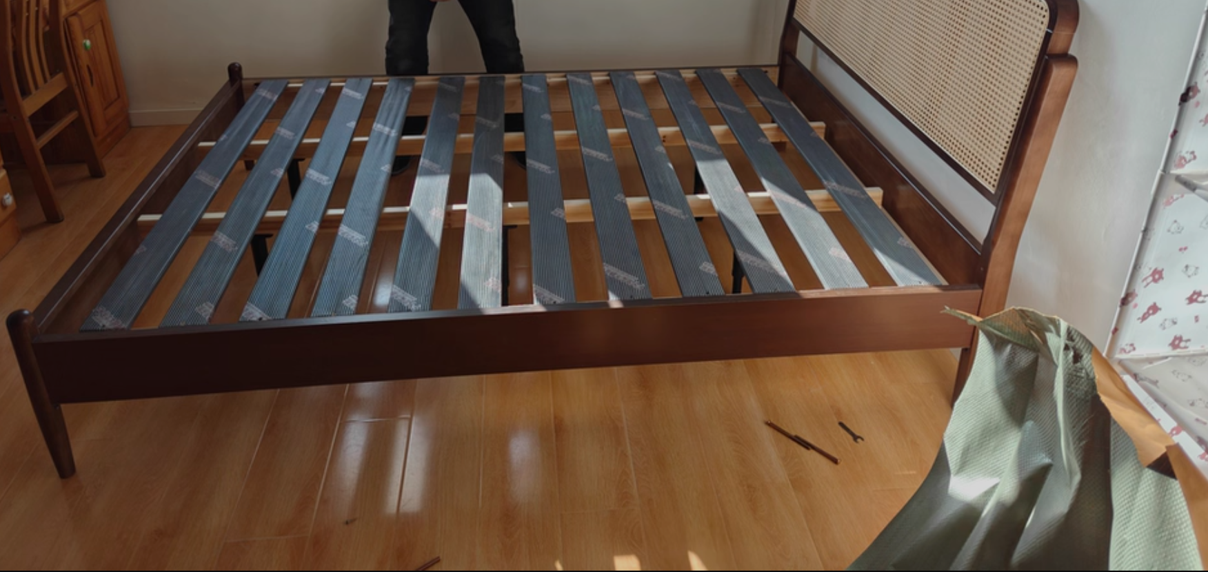  Huixin Bamboo and Solid Wood Bed 