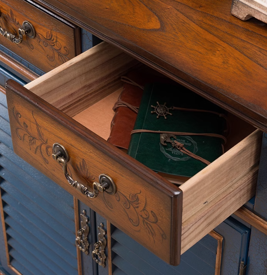  Rustic style wardrobe 