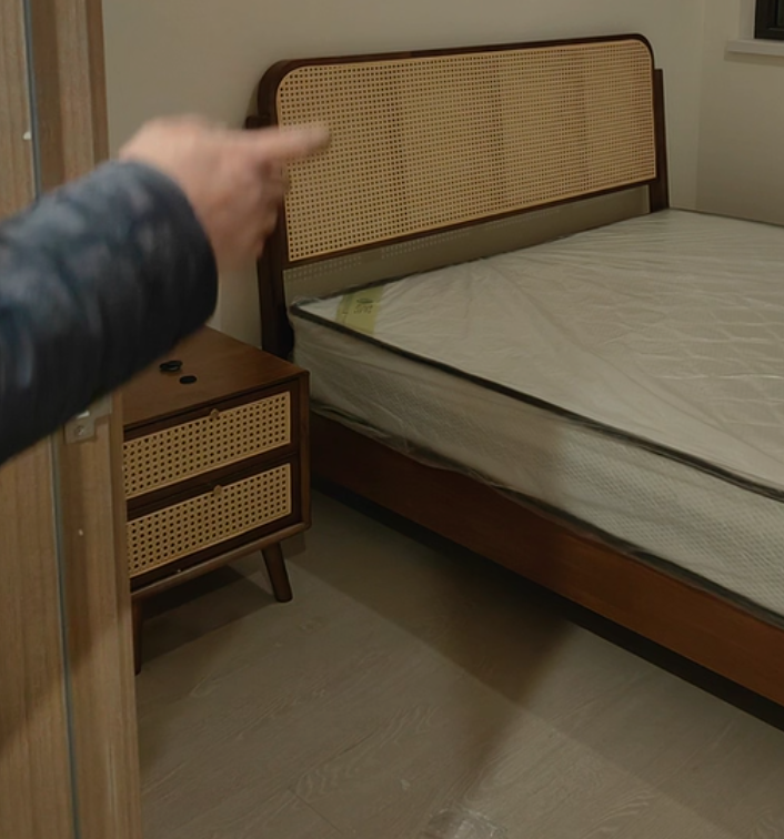  Huixin Bamboo and Solid Wood Bed 
